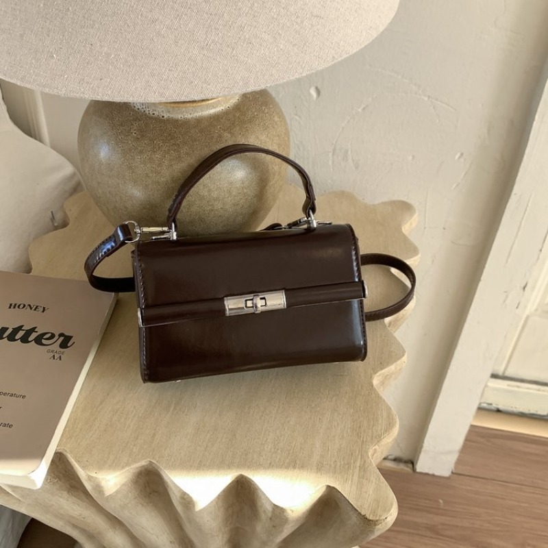 Элегантная кожаная сумка-кросс – обзор и цена Luxury Bags Paris