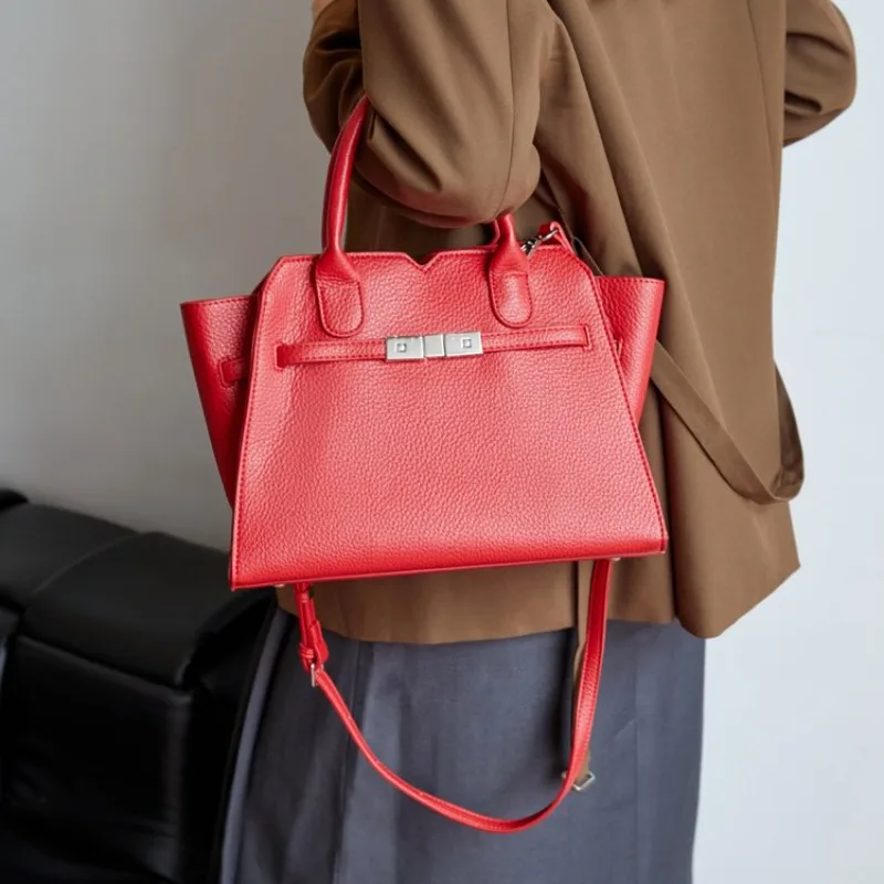 Модная дизайнерская женская су – обзор и цена Luxury Bags Paris