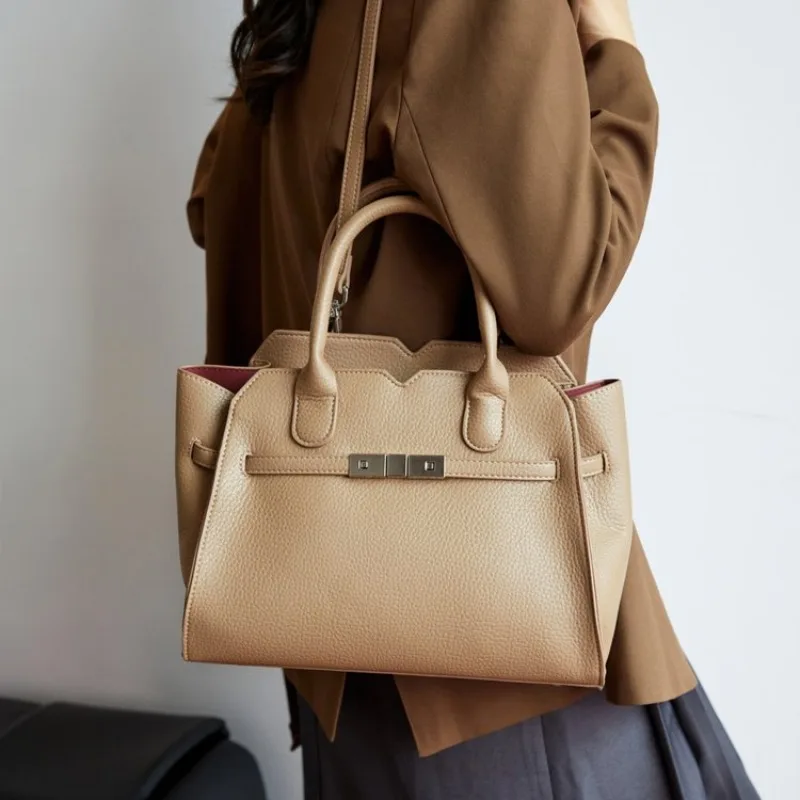 Модная дизайнерская женская су – обзор и цена Luxury Bags Paris